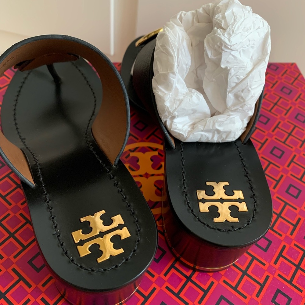 Slippers - Picture 2 of 4